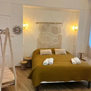 Apartment Cassis, En Face De La Plage.
