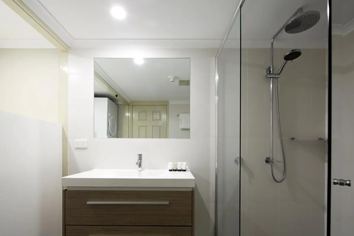 Pinnacle Apartments Canberra Aparthotel
