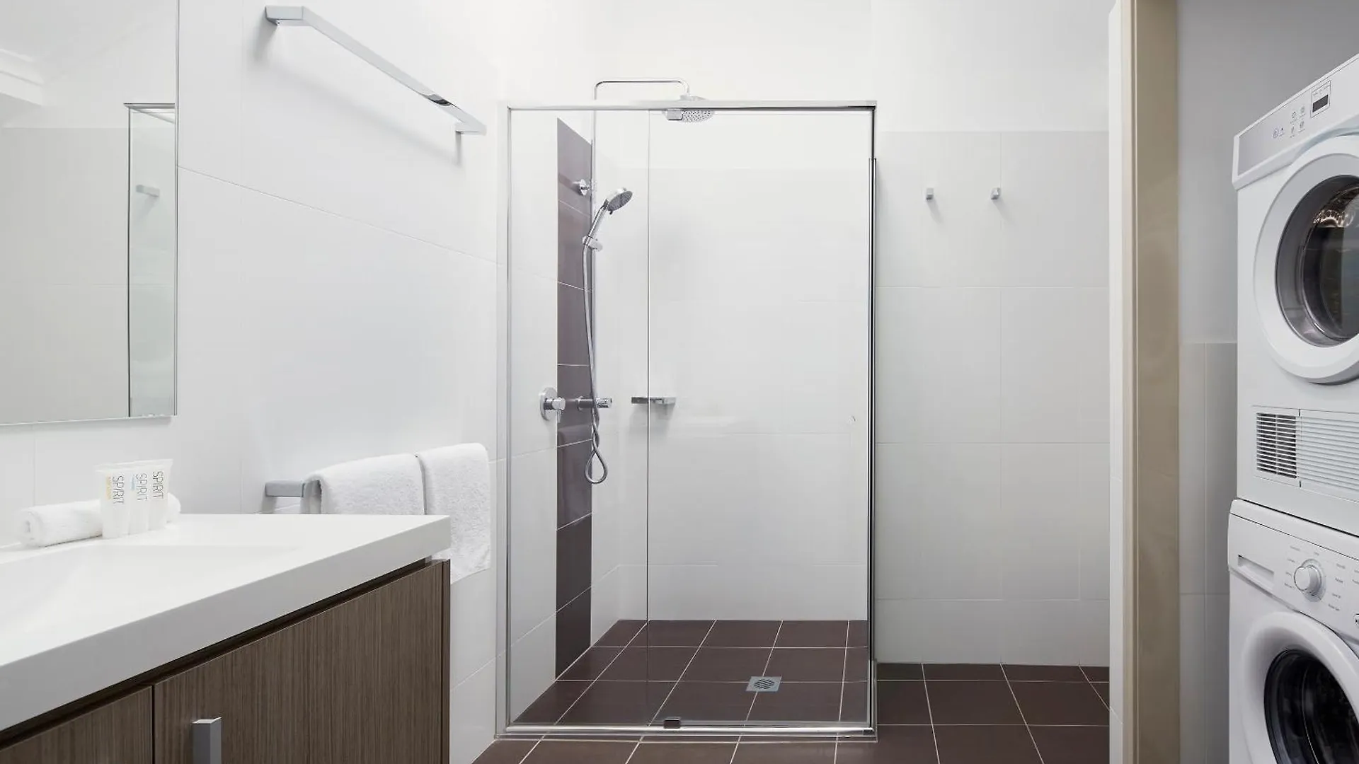 **** Aparthotel Pinnacle Apartments Canberra Australia