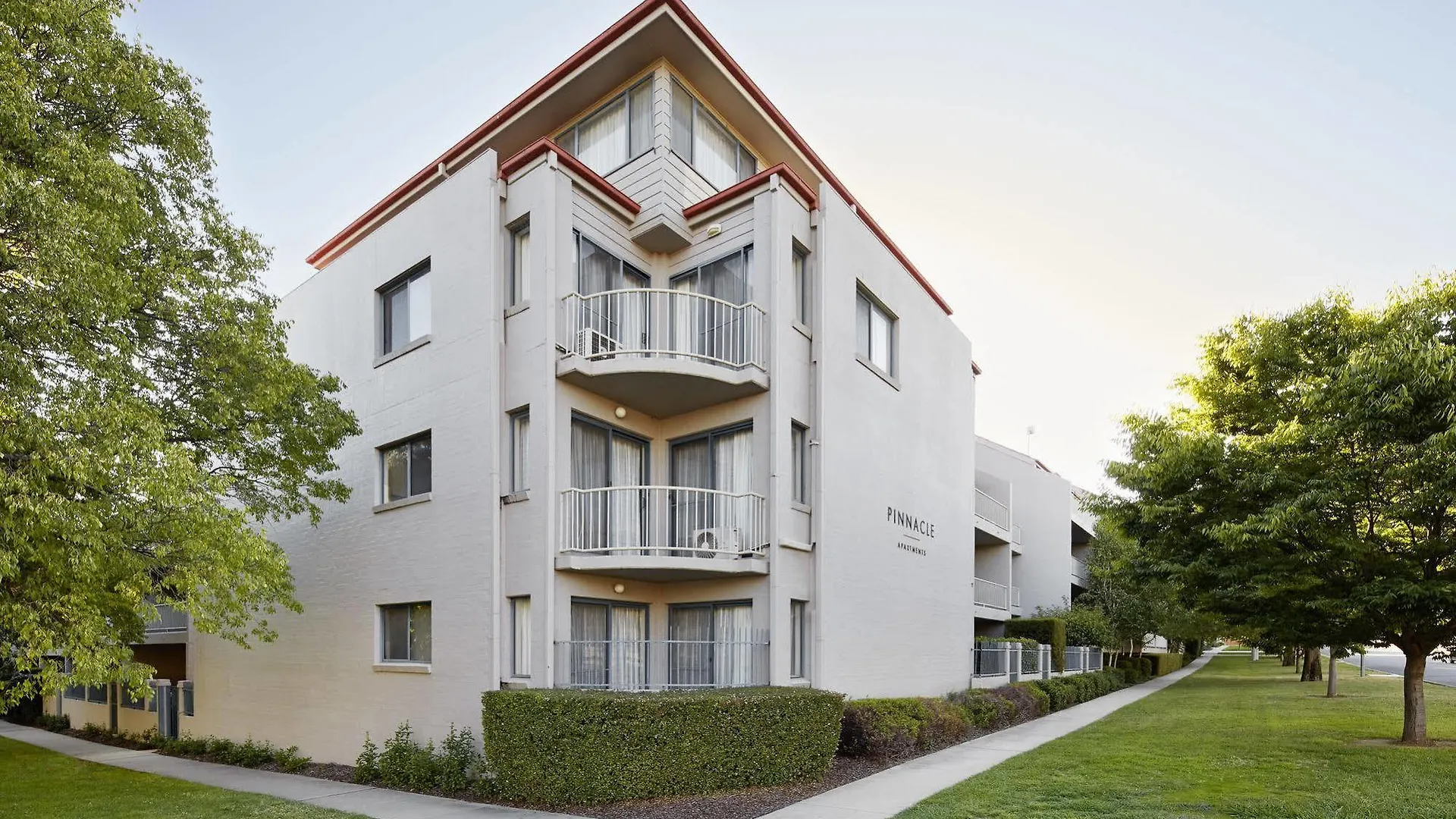 **** מלון דירות קנברה Pinnacle Apartments אוסטרליה