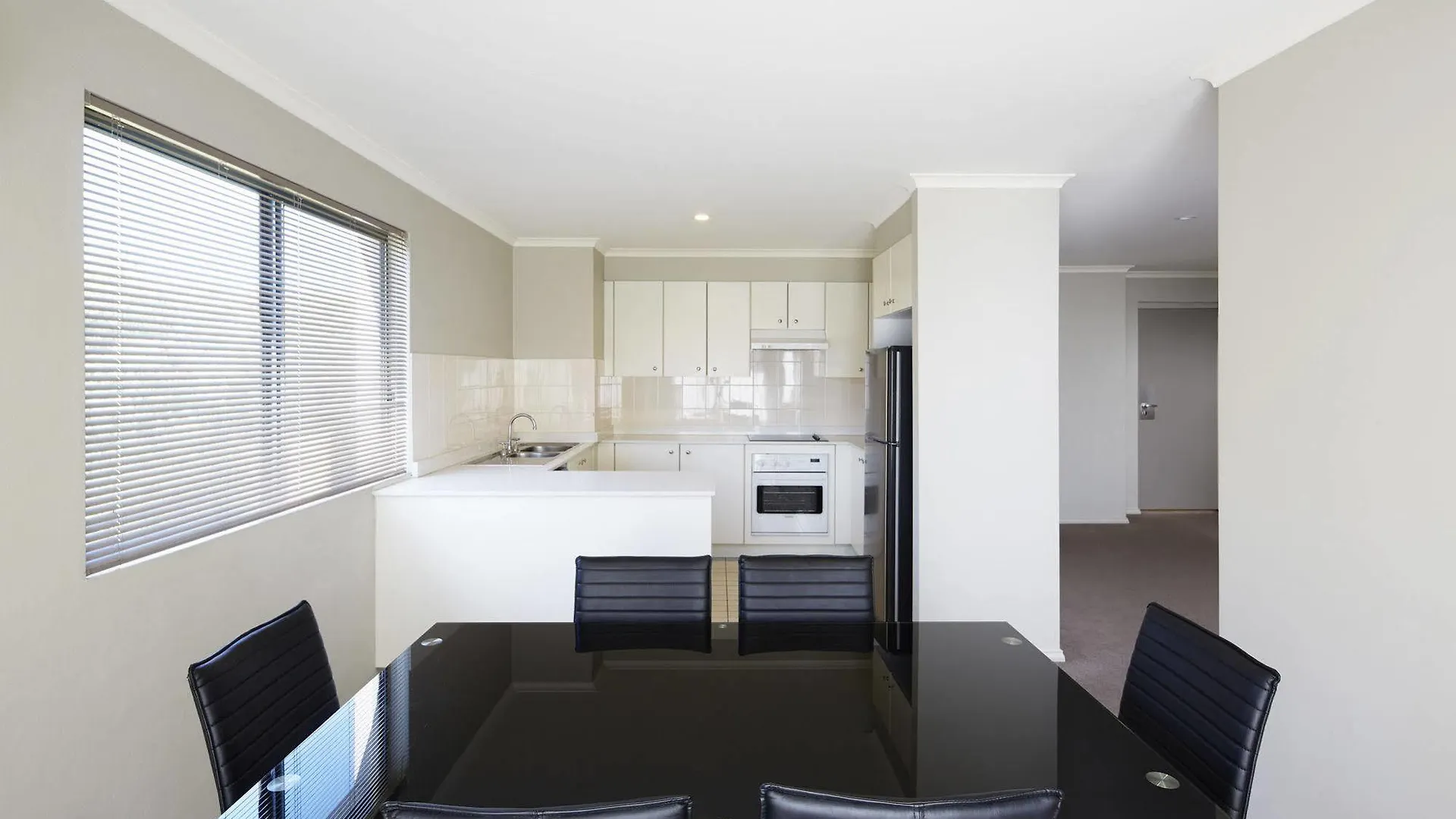 מלון דירות קנברה Pinnacle Apartments