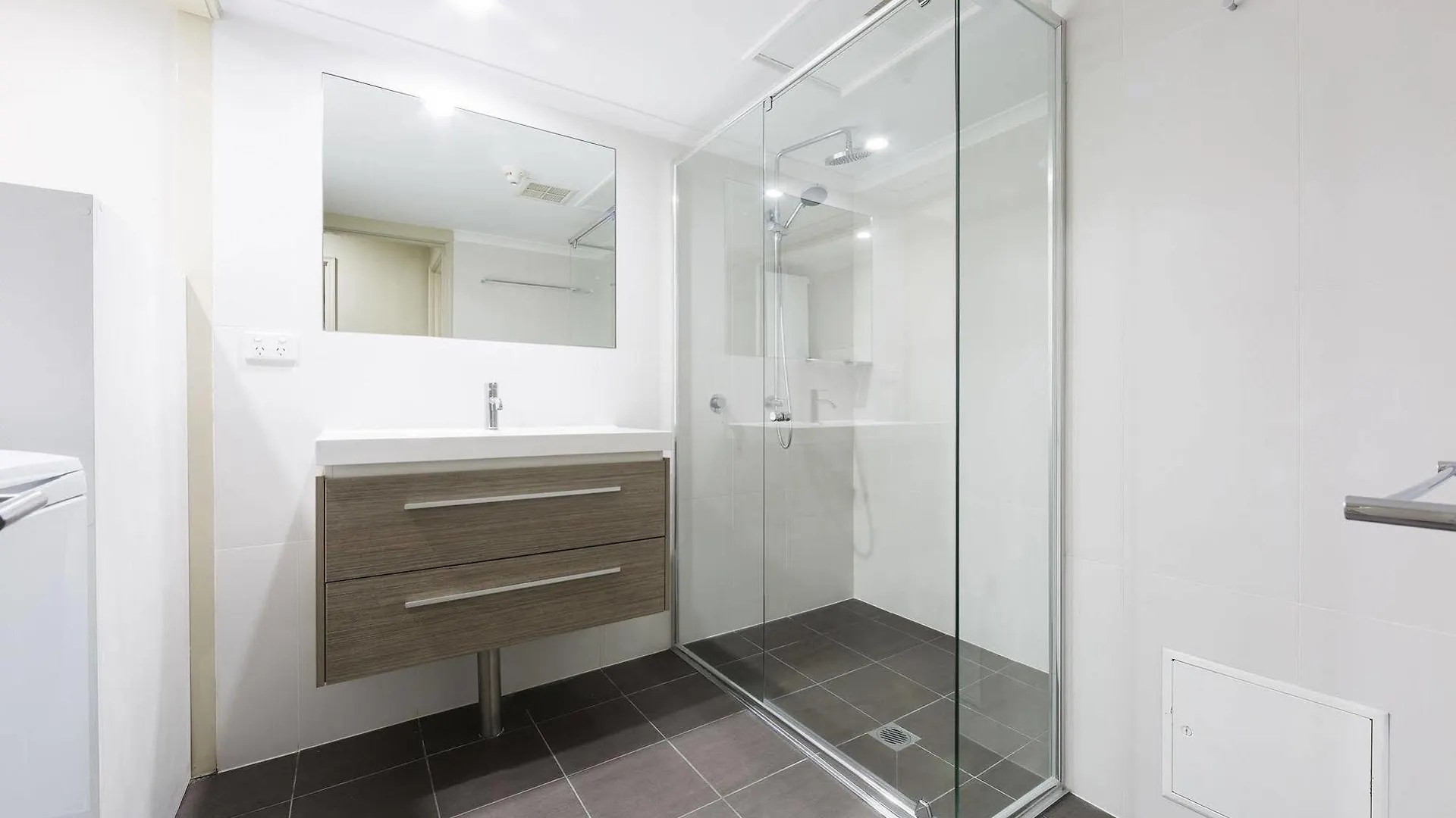 קנברה Pinnacle Apartments